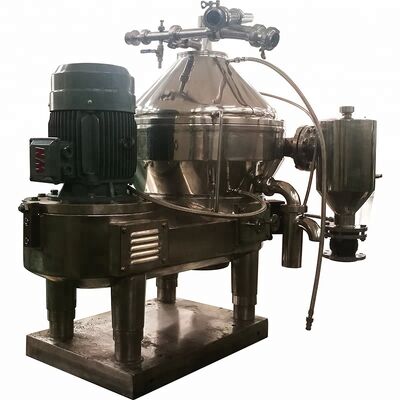 Centrifugatrice per birra a scarico automatico a controllo PLC con acciaio inossidabile alimentare standard e capacità 5000-10000 L/h