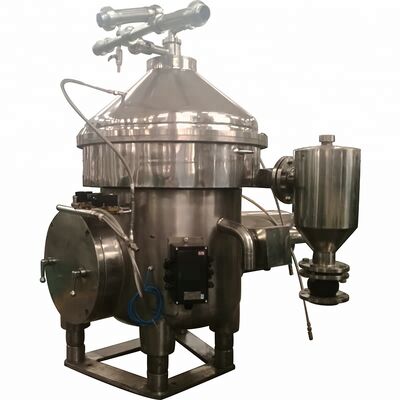 Centrifugatrice per birra a scarico automatico a controllo PLC con acciaio inossidabile alimentare standard e capacità 5000-10000 L/h