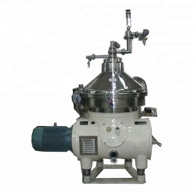 Centrifuga a dischi per separazione continua di crema dal latte