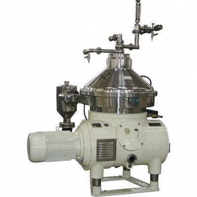 Centrifuga a dischi per separazione continua di crema dal latte