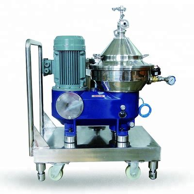 Decanter centrifugo orizzontale con dispositivo di spruzzatura, capacità 5000 Kg, potenza motore 22KW 5.5KW